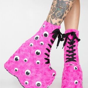 Demonia I C U UV Reactive Platforms